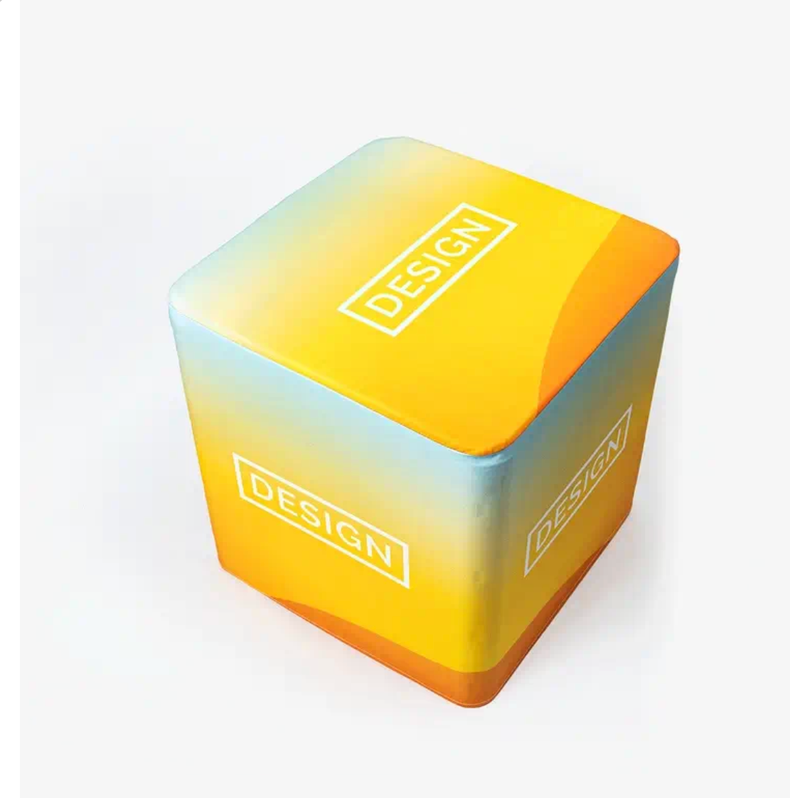 Cube publicitaire et siège événementiel personnalisable avec dégradé jaune et orange, tres design. Mobilier de stand salon.