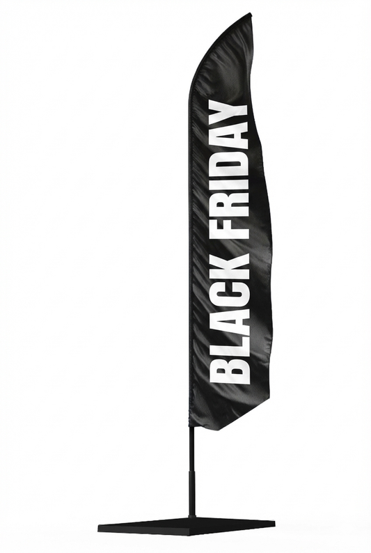"Oriflamme noir publicitaire Black Friday avec texte blanc, idéal pour signaler vos promotions en magasin ou en extérieur."