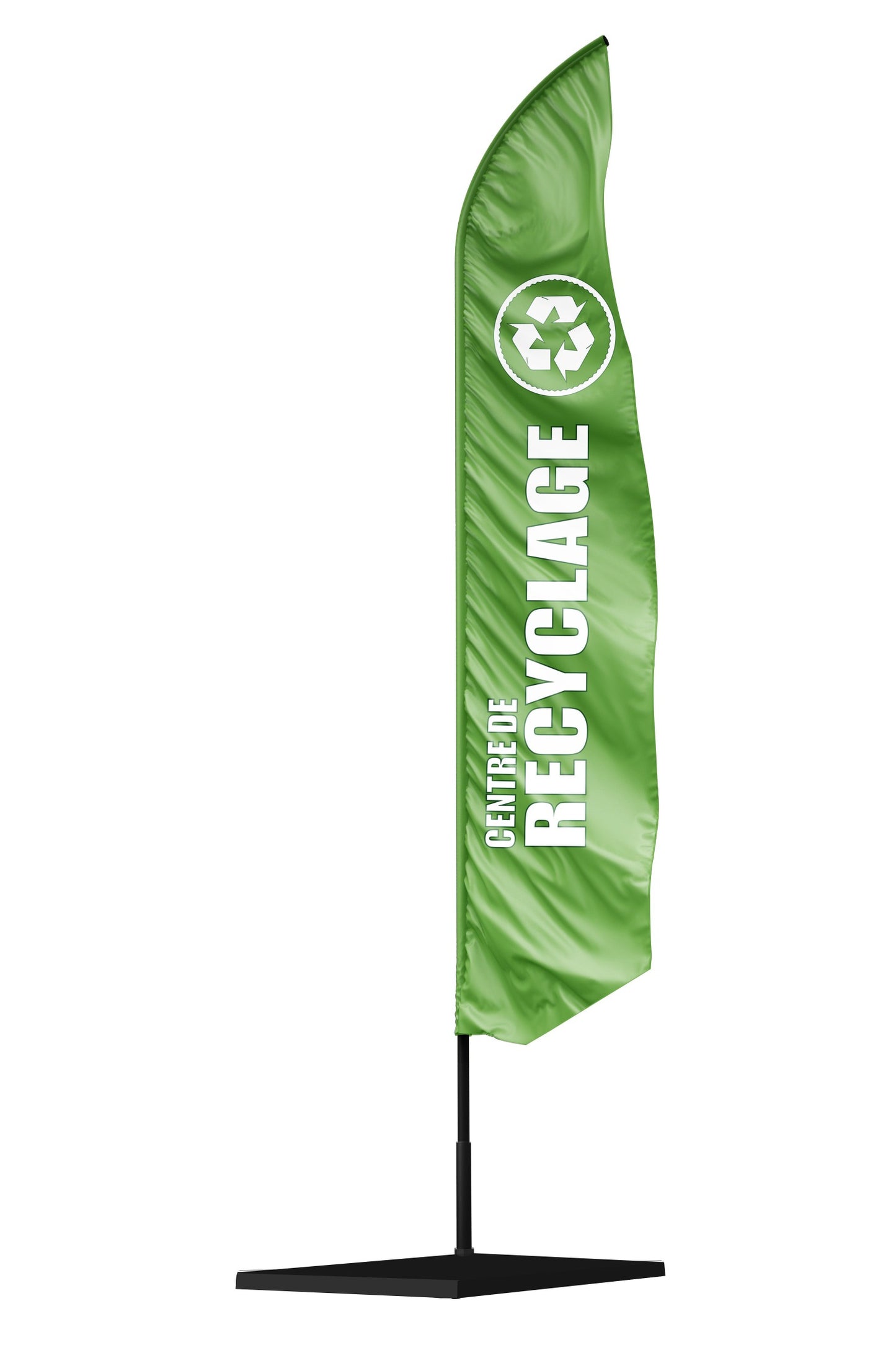 Drapeau publicitaire avec un fond vert une  grande inscription blanche  et un logo recyclage en haut de la voile